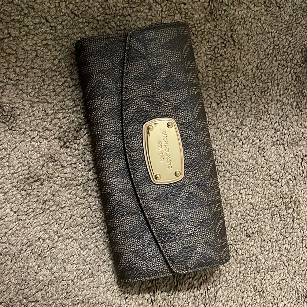 Michael Kors wallet brown leather